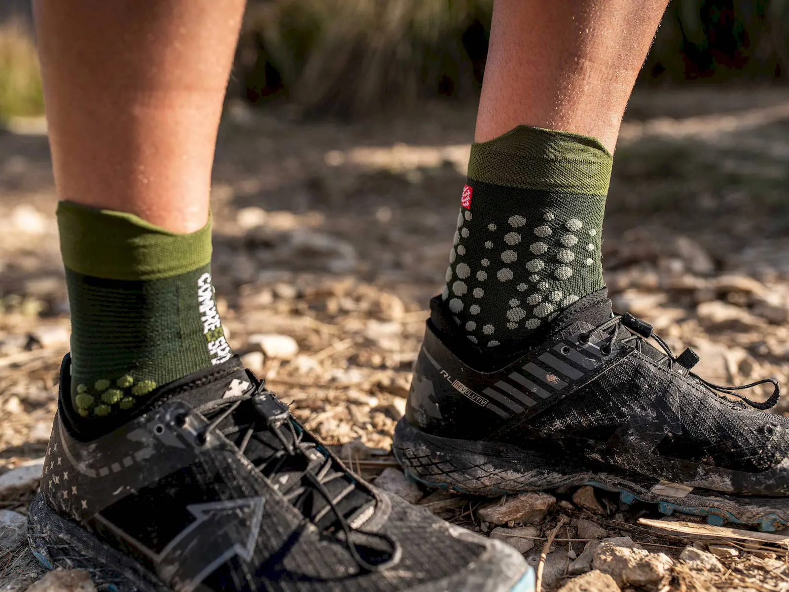 vo trail compressport pro racing trail prs v3 stealth green 03 Vớ chạy bộ Compressport Pro Racing Socks V3.0 - Trail - YCB.vn