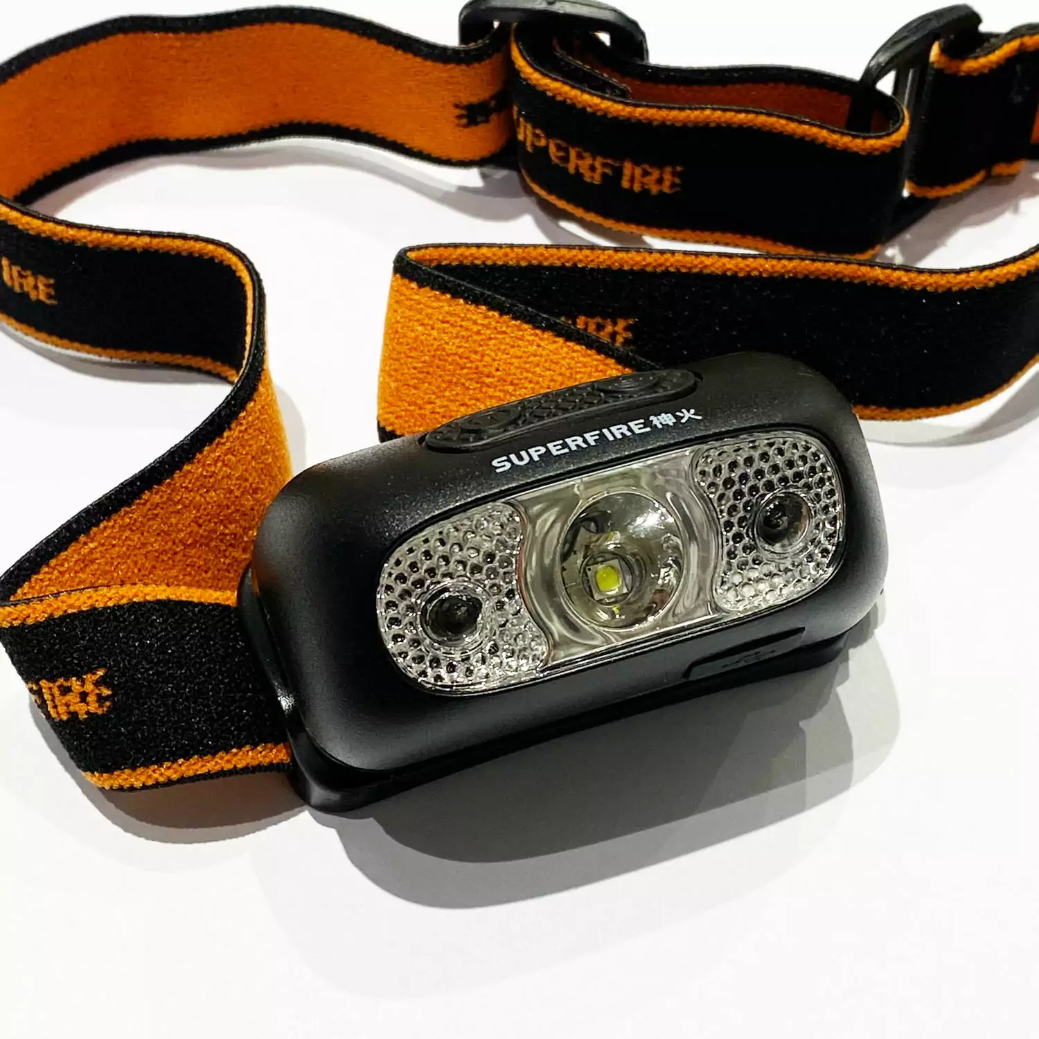 đèn pin đội đầu supfire headlamp hl05-g (pin sạc 1000mah) 1 den pin doi dau headlamp hl05g 7 Đèn pin đội đầu SupFire Headlamp HL05-G (pin sạc 1000mAh) - YCB.vn