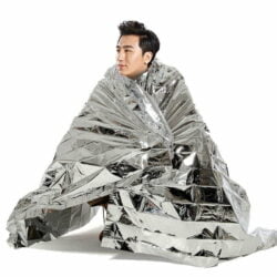 Chăn giữ nhiệt khẩn cấp Emergency Blanket (Size lớn: 160 x 210 cm)