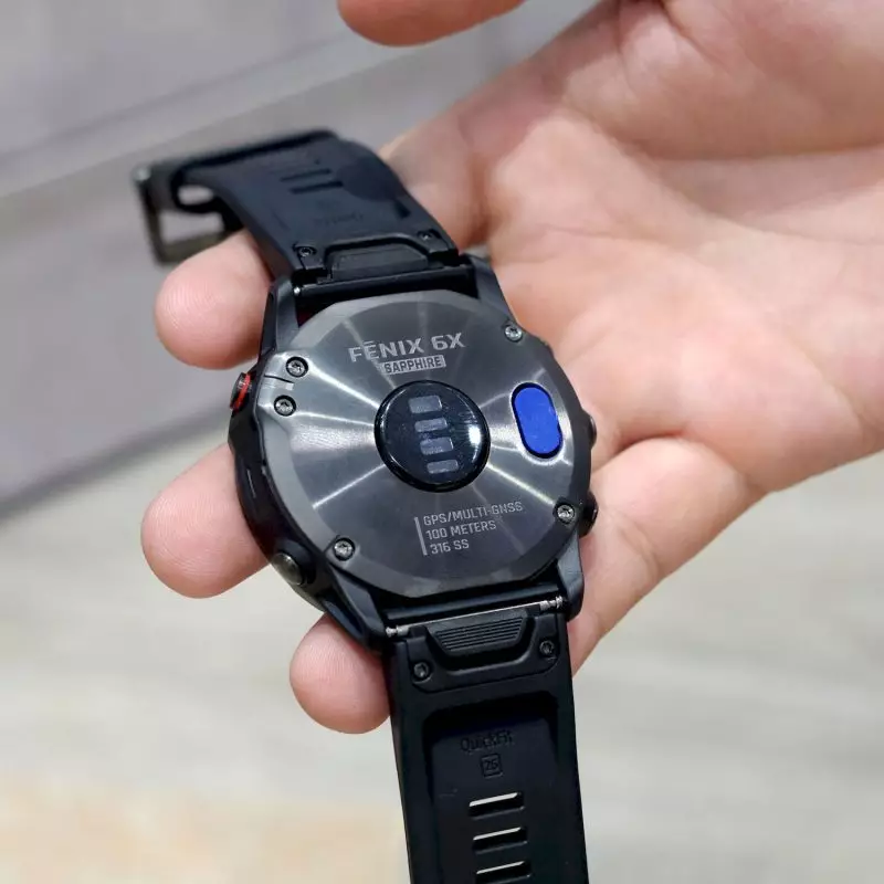 nut-bit-chan-sac-dong-ho-garmin-13