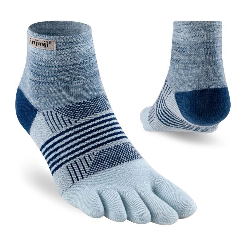 vo-xo-ngon-women-trail-midweight-mini-crew-Ice-(1)