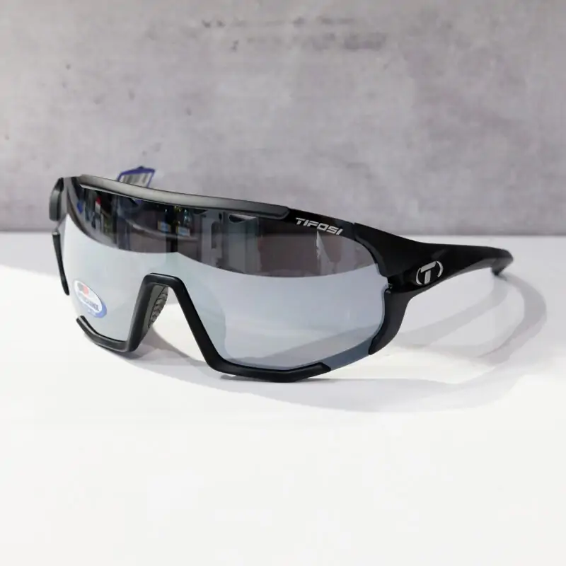 kinh-mat-tifosi-sledge-matte-black-010