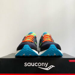 Giày chạy nam Saucony Triumph 18