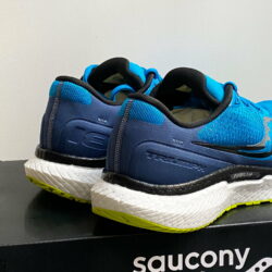 Giày chạy nam Saucony Triumph 18