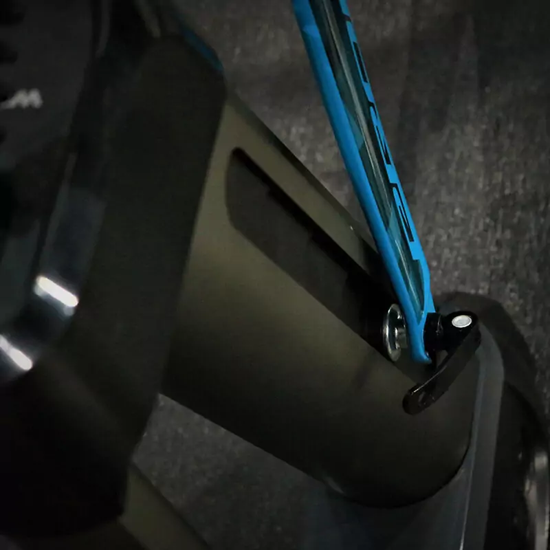 thiet_bi_tao_do_doc_wahoo_kickr_climb_indoor_grade_simulator (8)