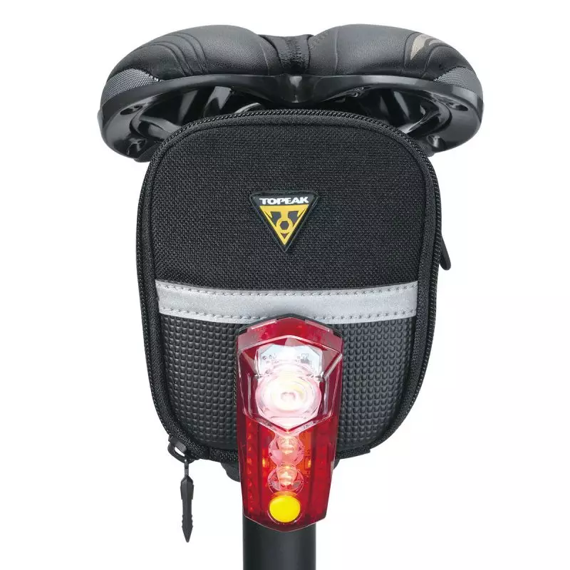 den_hau_anh_sang_do_topeak_redlite_mega_tms047 (2)
