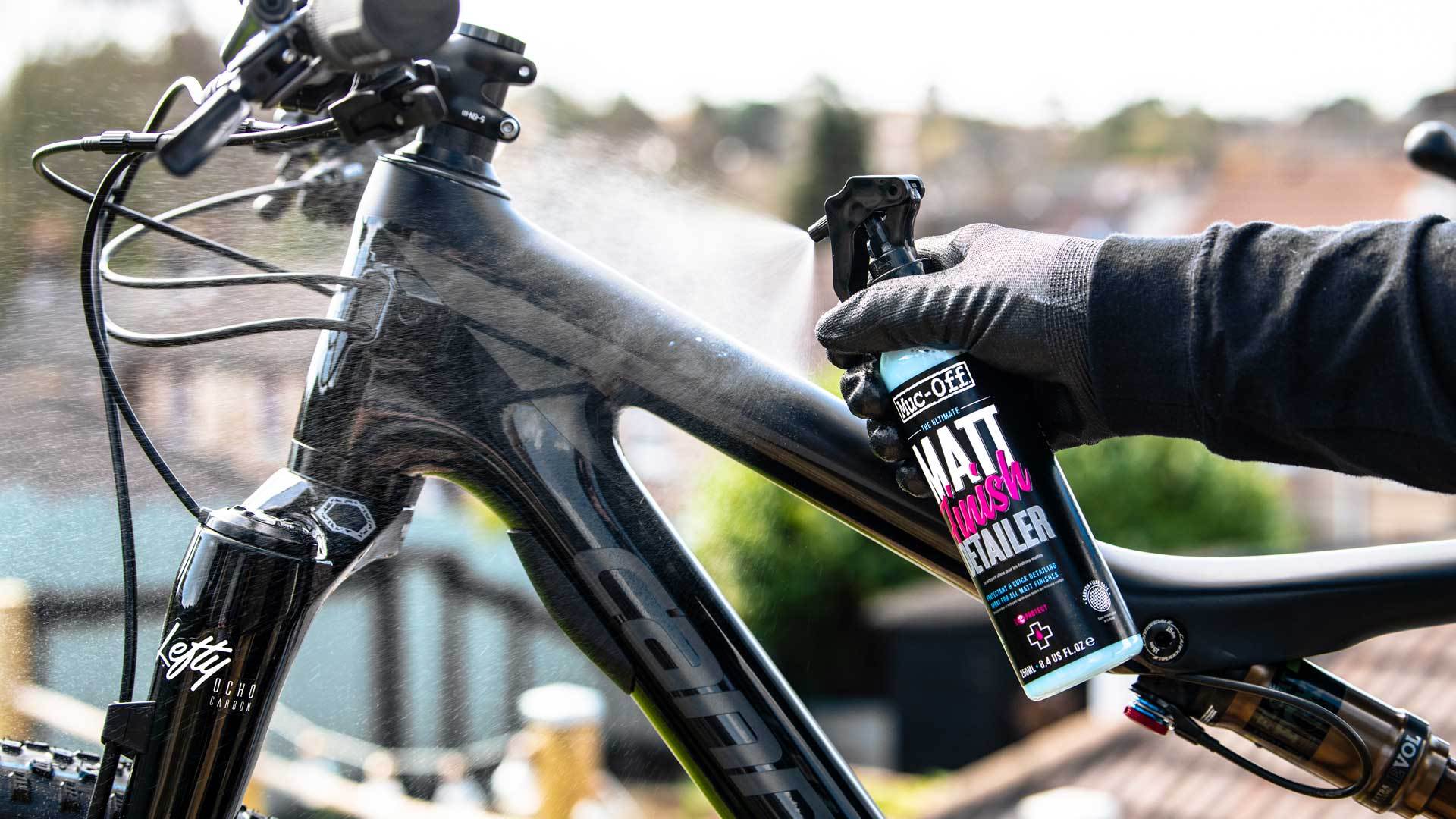 muc off Matt Finish Detailer 002 Dung Dịch Bảo Vệ Sơn Nhám Muc-Off Matt Finish Detailer 250ml - YCB.vn