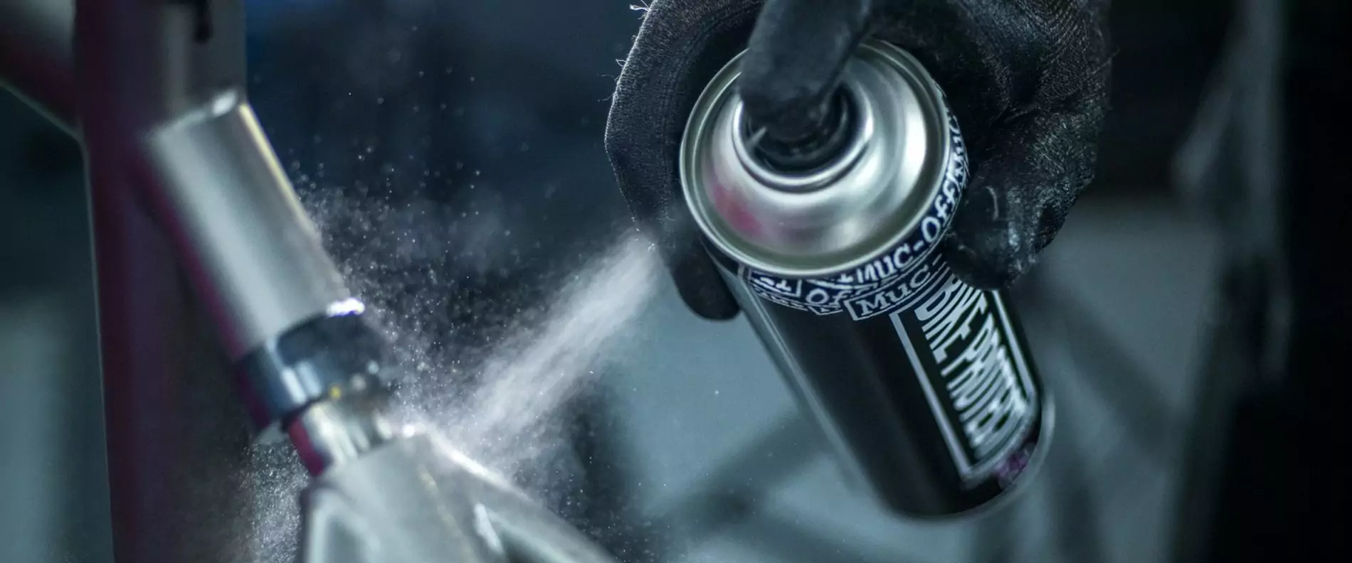 muc off bike protect 500ml 003 Bình Xịt Bảo Vệ Xe Đạp Muc-Off Bike Protect 500ml - YCB.vn