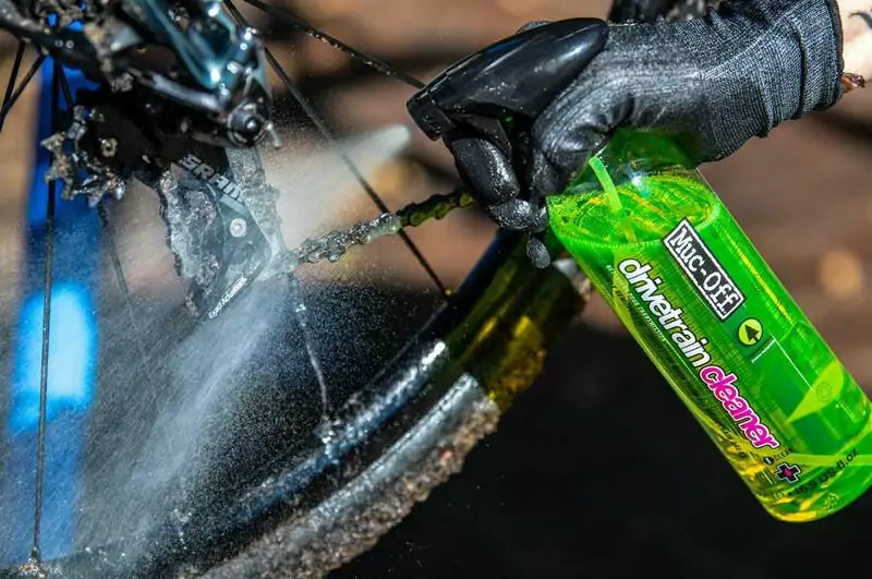 muc-off-bio-drivetrain-cleaner-500ml-004