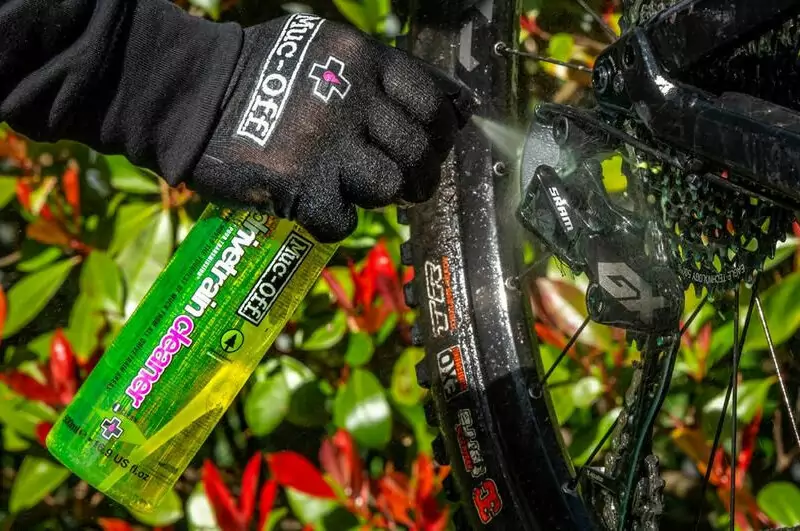 muc-off-bio-drivetrain-cleaner-500ml-005