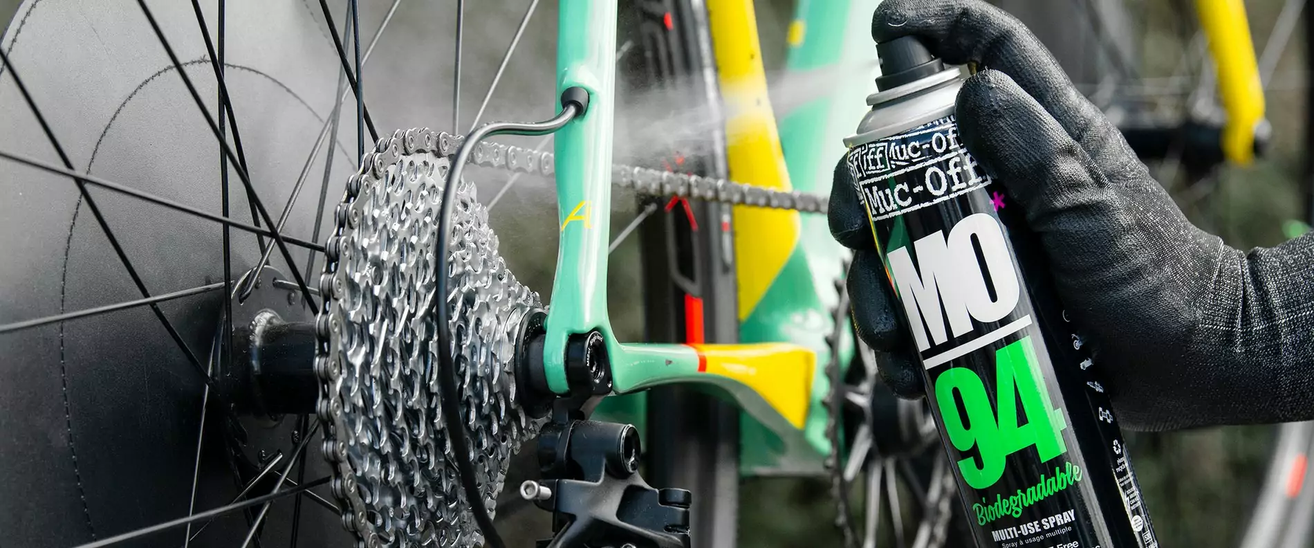 muc off mo 94 400ml 002 Bình Xịt Đa Dụng Bôi Trơn Chống Rỉ Sét Muc-Off MO-94 (400ml) - YCB.vn