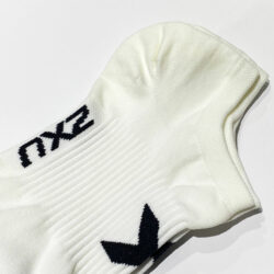 Vớ chạy bộ 2XU invisible socks (combo 3 đôi) - đen xám trắng