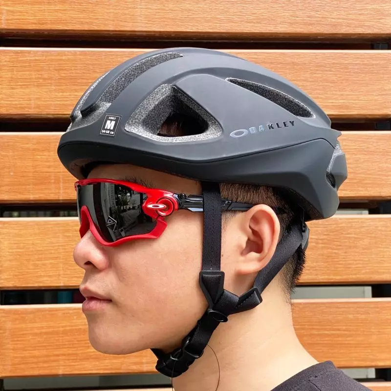 non_bao_hiem_xe_dap_oakley_aro3_lite_helmet_blackout_5