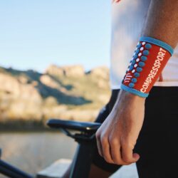 Băng cổ tay thể thao Compressport Sweatbands 3D.Dots