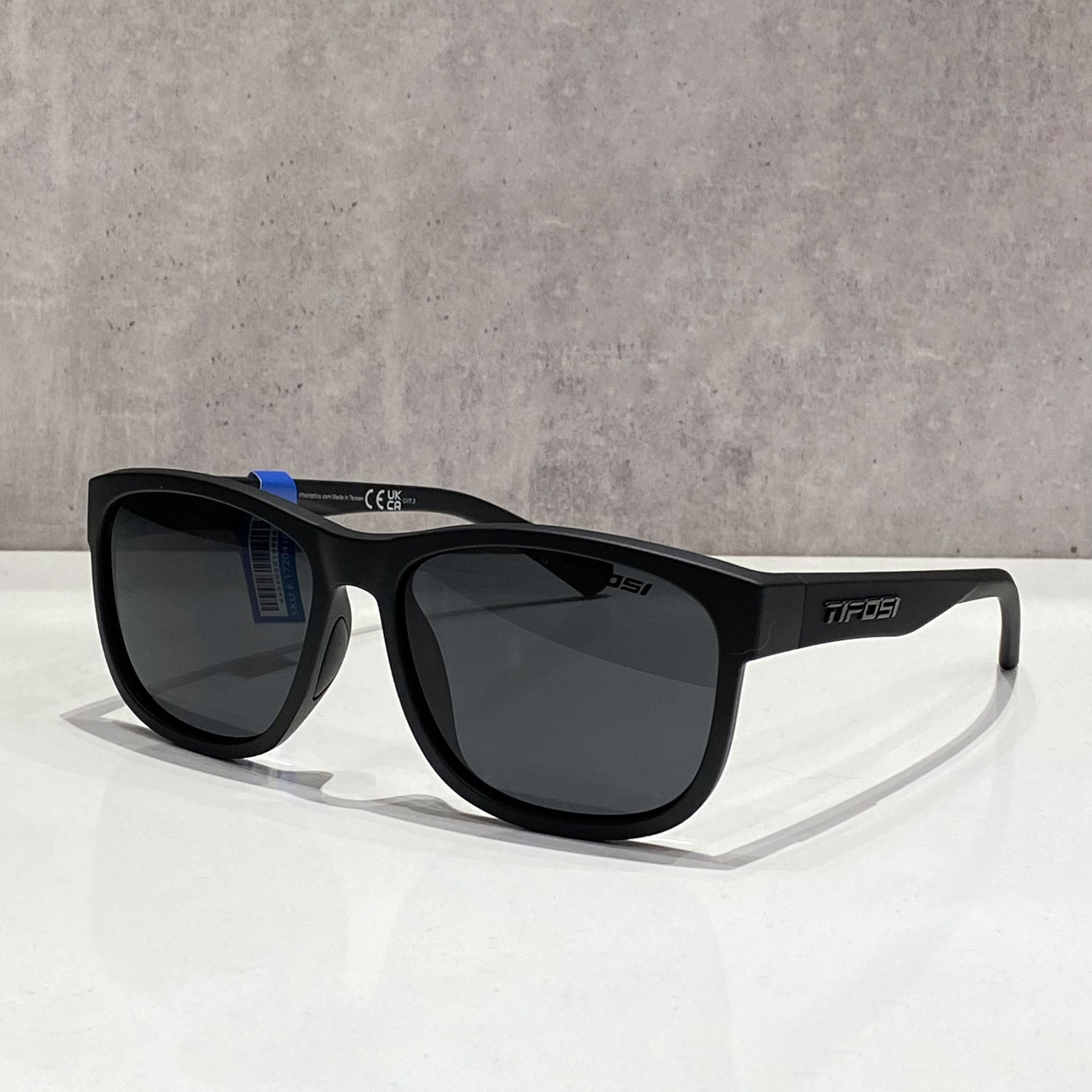 Lunettes De Sport Tifosi Swank - Verres Interchangeables BLACKOUT - Monture Plastique Noire - Neuf