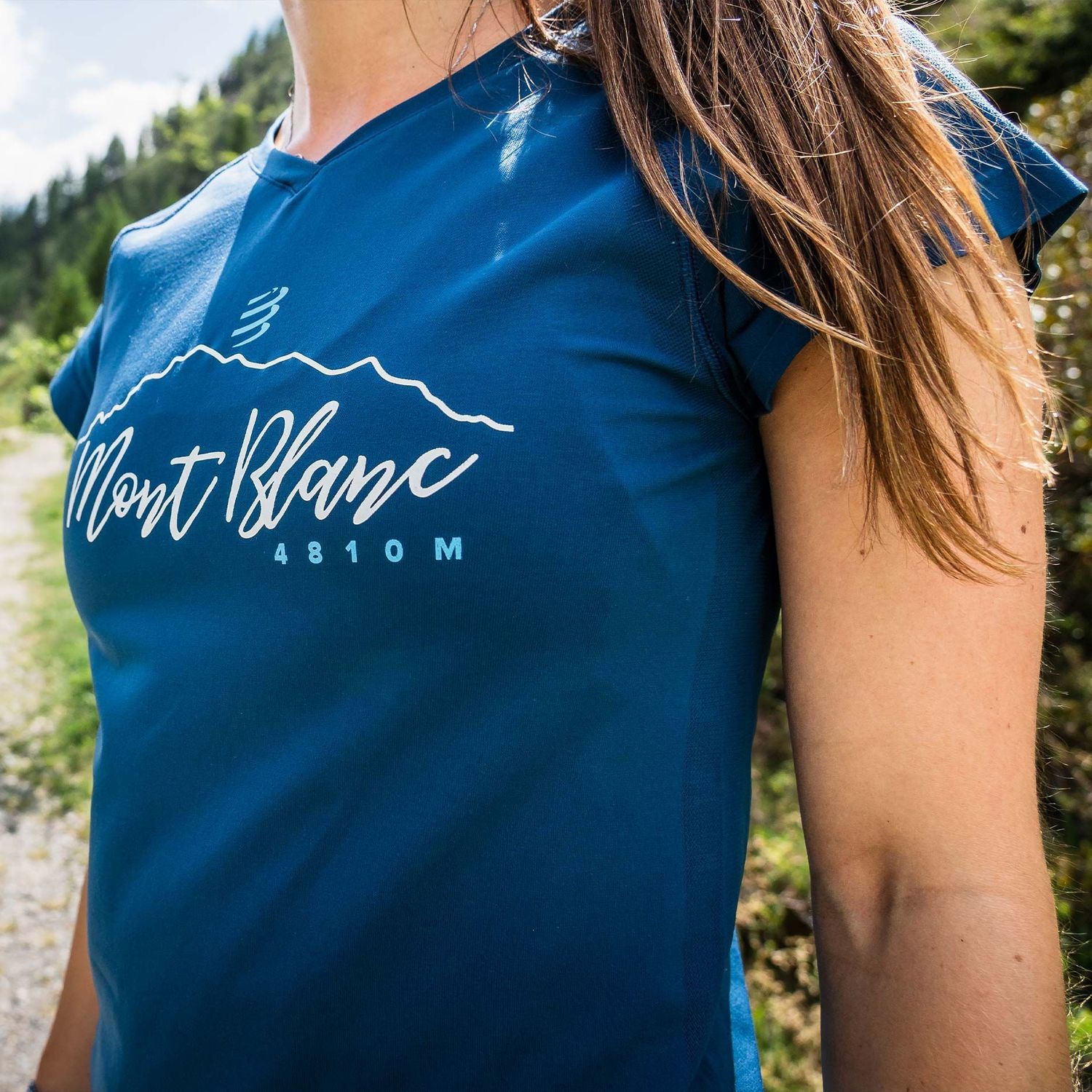 ao thun chay bo nu compressport mont blanc 6 Áo chạy bộ nữ Compressport Training T-Shirt - Mont Blanc 2022 - YCB.vn