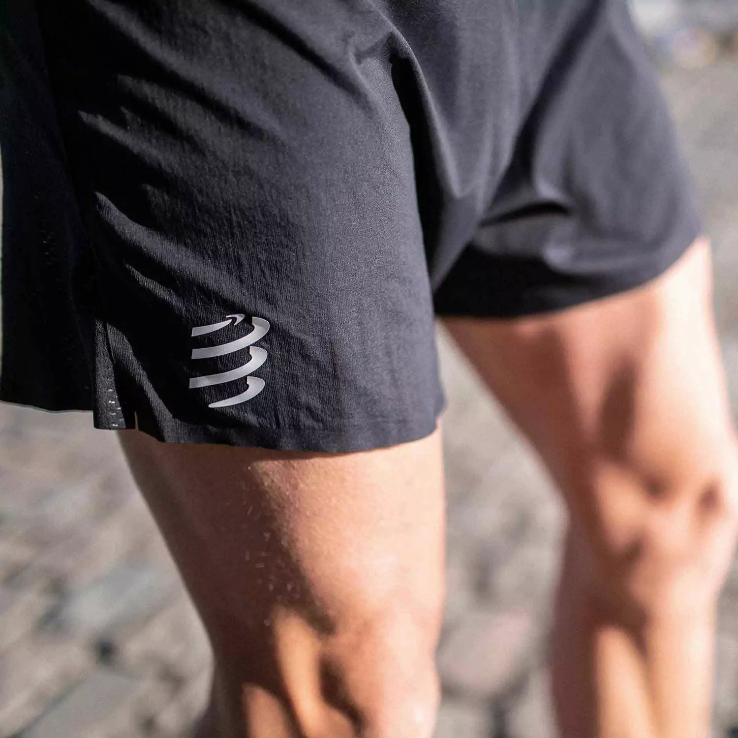 Quần đùi chạy bộ nam Compressport Racing Split Shorts 1 racing split short compressport 4 Quần đùi chạy bộ nam Compressport Racing Split Shorts - YCB.vn