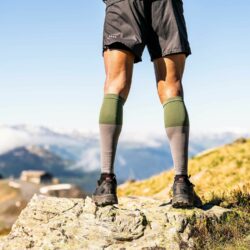 Bó bắp chân Compressport Calf Compression Sleeves R2V2