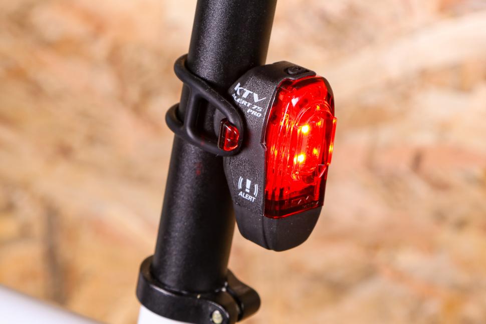 bo den xe dap LEZYNE KTV DRIVE LIGHT SET 10 Bộ đèn xe đạp Lezyne KTV Drive Light Set - YCB.vn