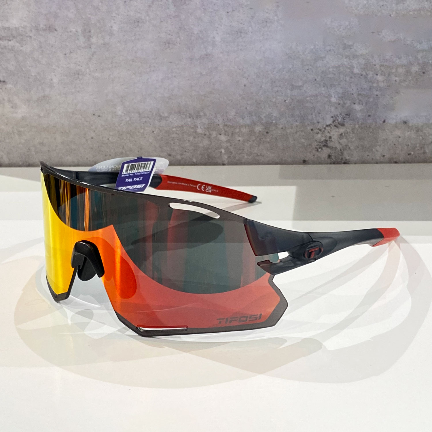 tifosi rail race satin vapor clarion red 6 Đồ nghề chạy trail - YCB.vn