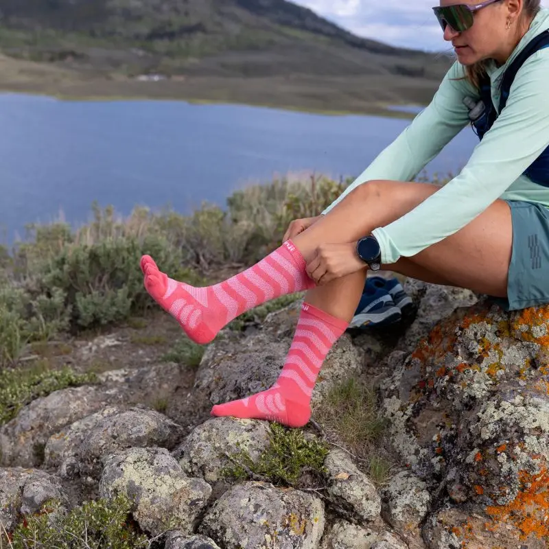 vo_chay_bo_injinji_women_ultra_run_crew_coral_3