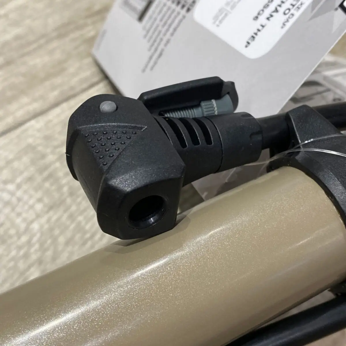 bom san xe dap beto cmp 115SG6 3 Bơm sàn xe đạp BETO CMP-115SG6 - YCB.vn