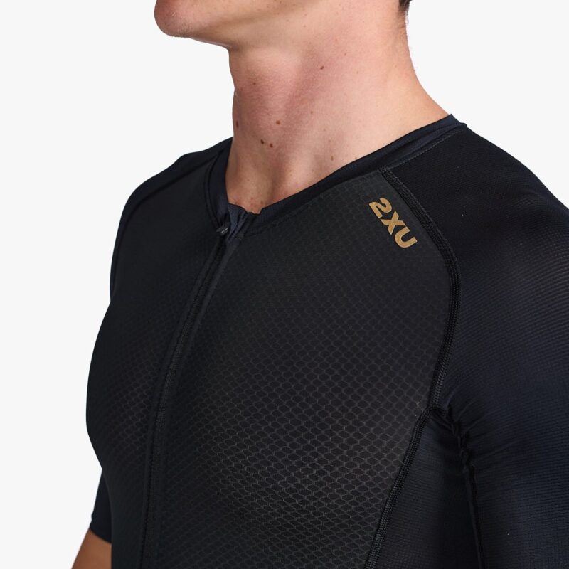 bo_quan_ao_2xu_light_speed_sleeved_trisuit_black_gold (7)