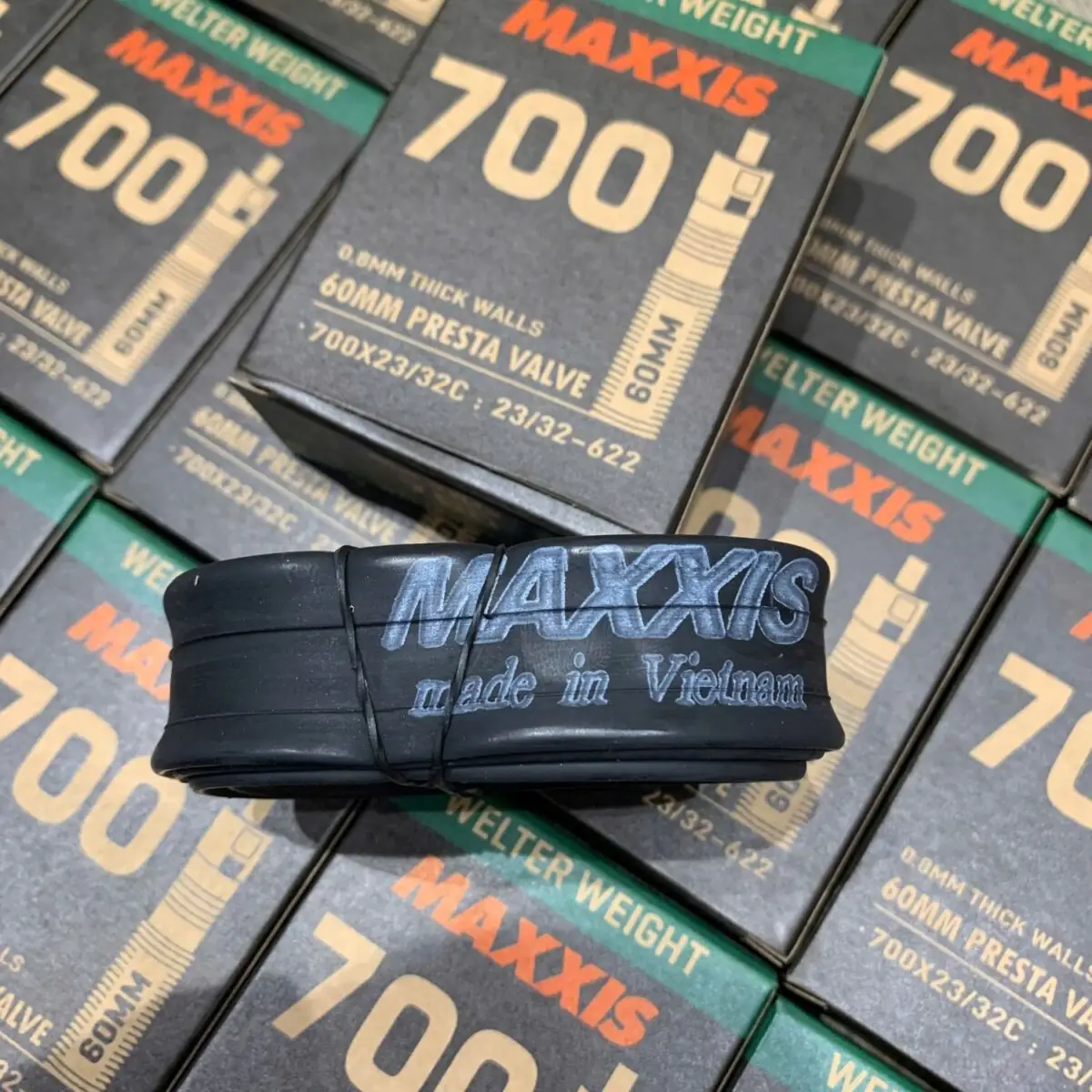 ruot xe dap maxxis welter weight 700 2332c 5 Ruột xe đạp Maxxis Welter Weight 700 X 23/32C FV (van Pháp Presta 60mm) - YCB.vn