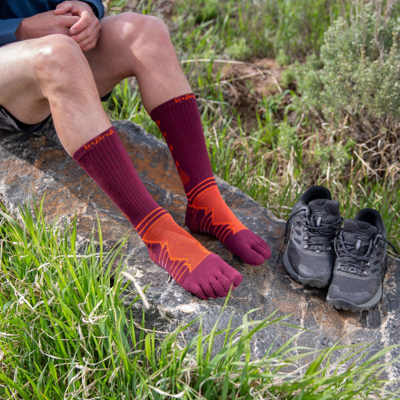 vo_chay_bo_injinji_ultra_run_crew_mahogany_3