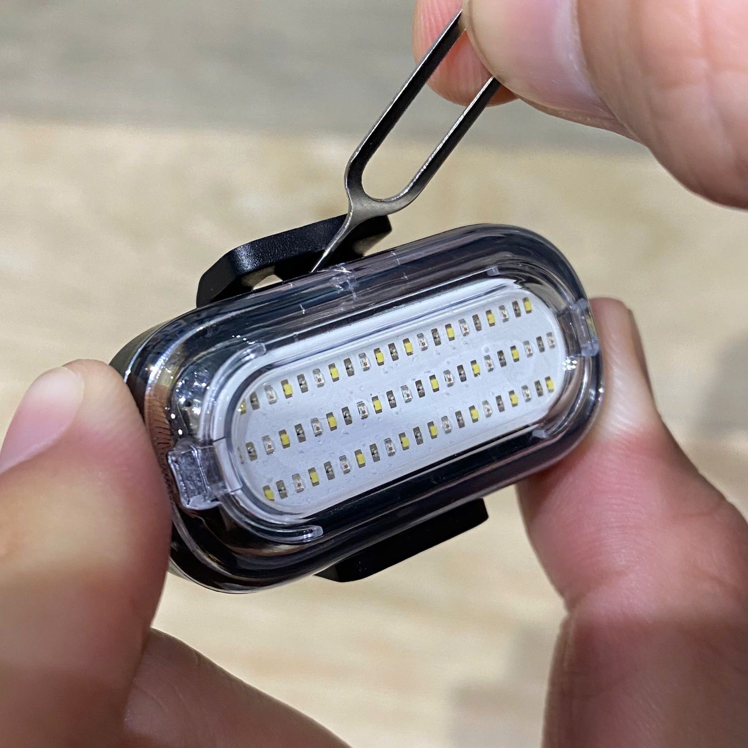 đèn xe đạp đa năng lumos firefly mini 21 den lumos firefly mini 27 Đèn xe đạp đa năng Lumos Firefly Mini - YCB.vn