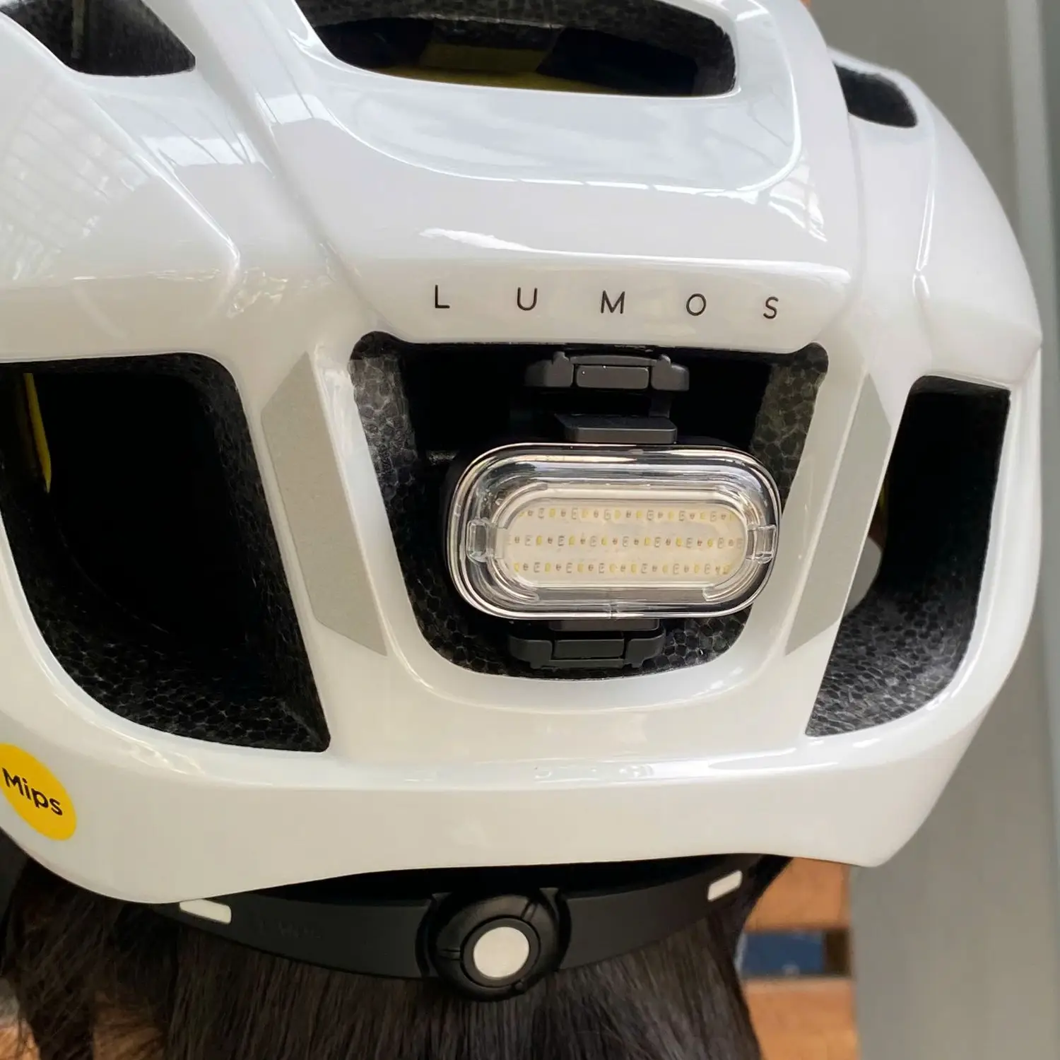 non bao hiem xe dap lumos ultra aero 28 1 Đèn xe đạp đa năng Lumos Firefly Mini - YCB.vn