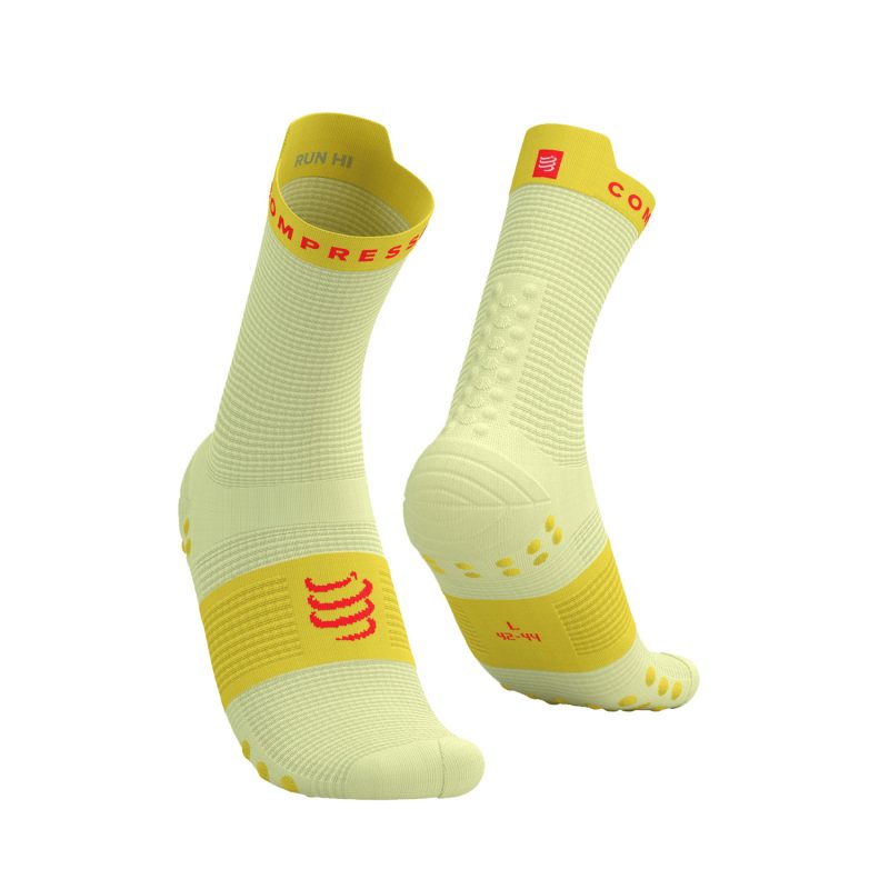 vo_chay_bo_compressport_pro_racing_socks_run_high_ELF_Yellow_Fluo_Red-(2)
